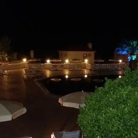 מלון Daisy Garden אולודניץ
